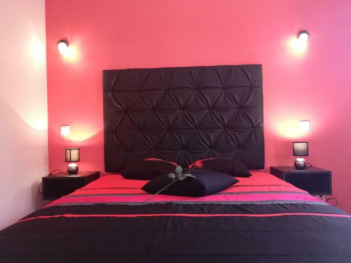 Sensations Guesthouse Lagos Esterno foto